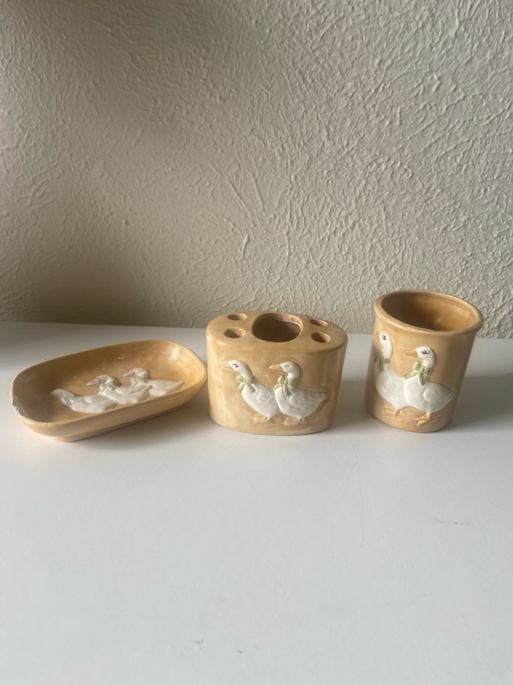 Vintage Ceramic Duck Bath Set in Butterscotch